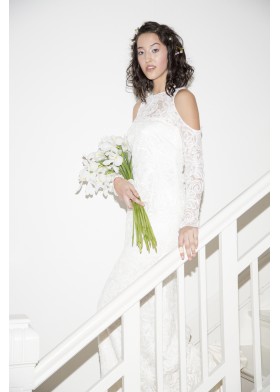 Organza-Spitzenkleid mit Cut-Outs Organza-Spitzenkleid mit Cut-Outs