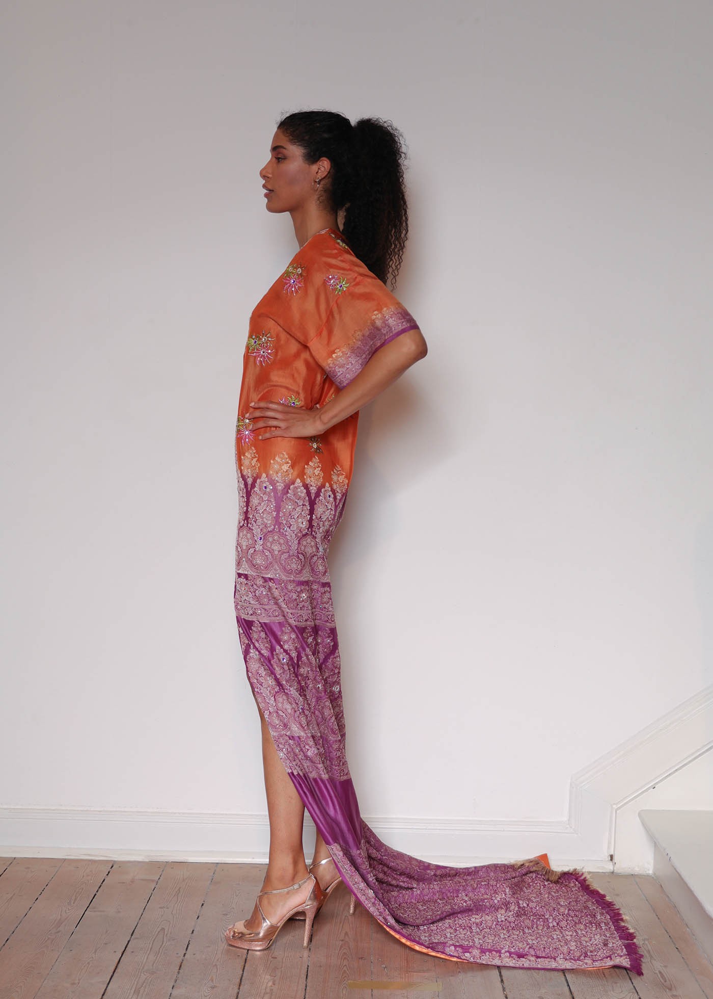 Handbestickter Seiden-Jacquard Sari