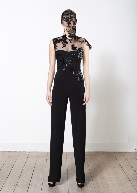 Langer Jumpsuit mit Spitzenoberteil main image 0